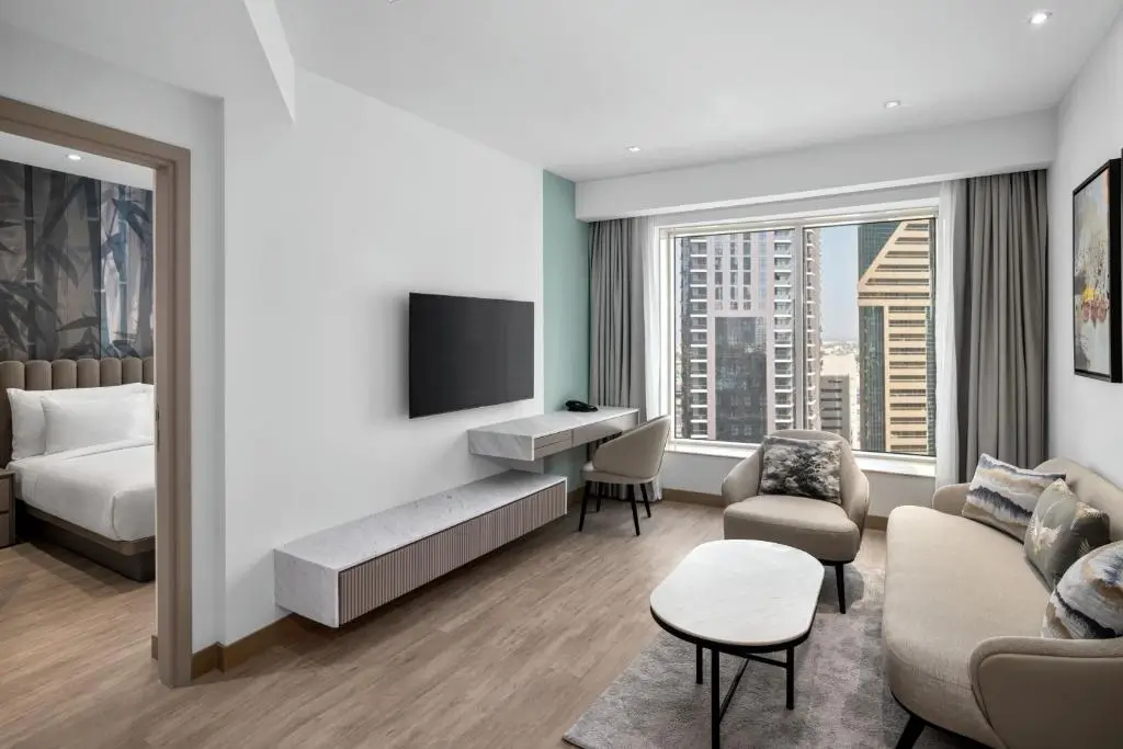 1 Bedroom Suite with 1 Queen, City view